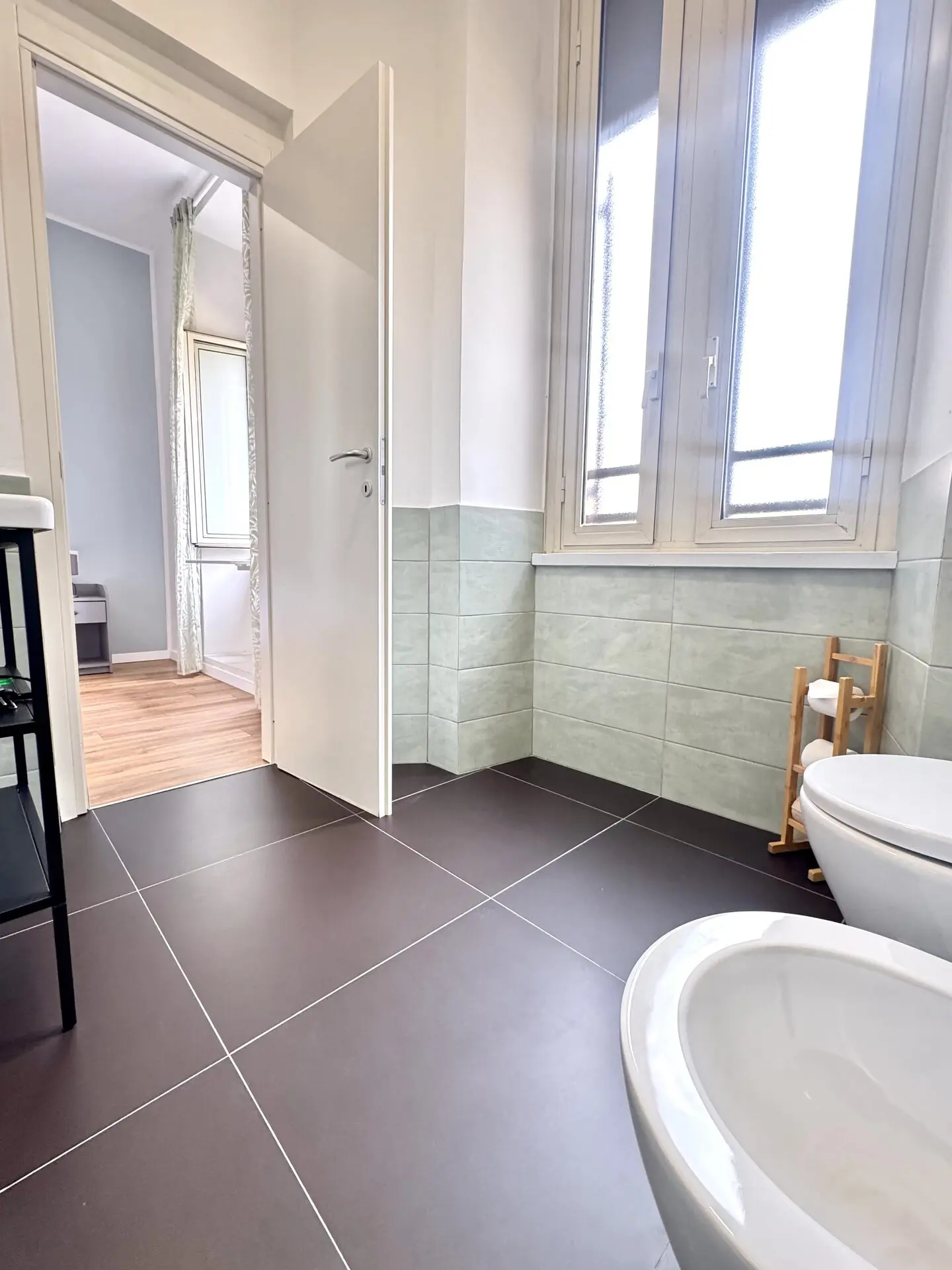 Luna Room, baño con ventana